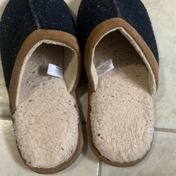 House slippers soft material - Picture 2 of 2